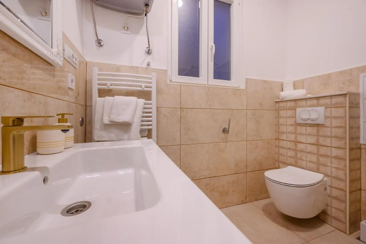 Summer Breeze Luxury Rooms Spalato 4*,