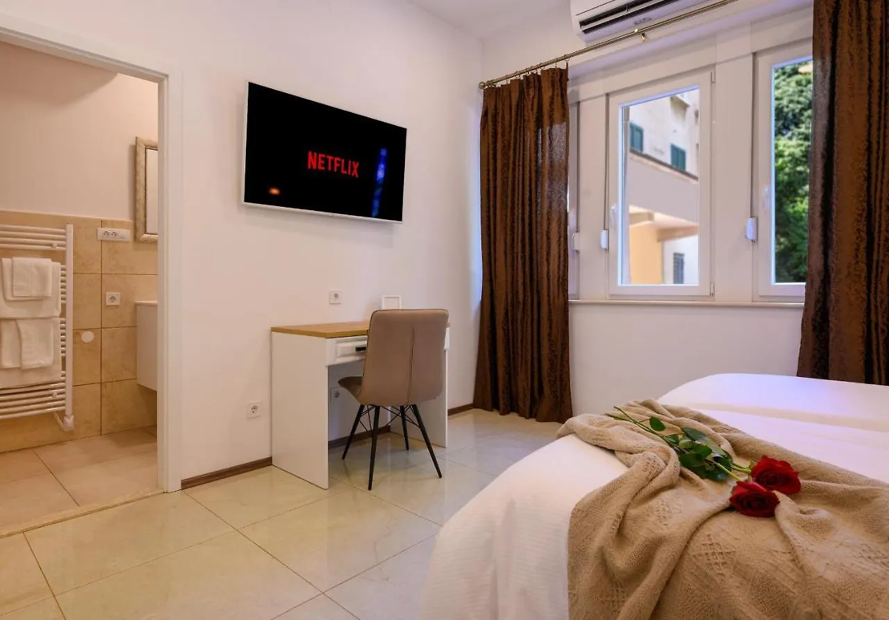 Summer Breeze Luxury Rooms 스플리트